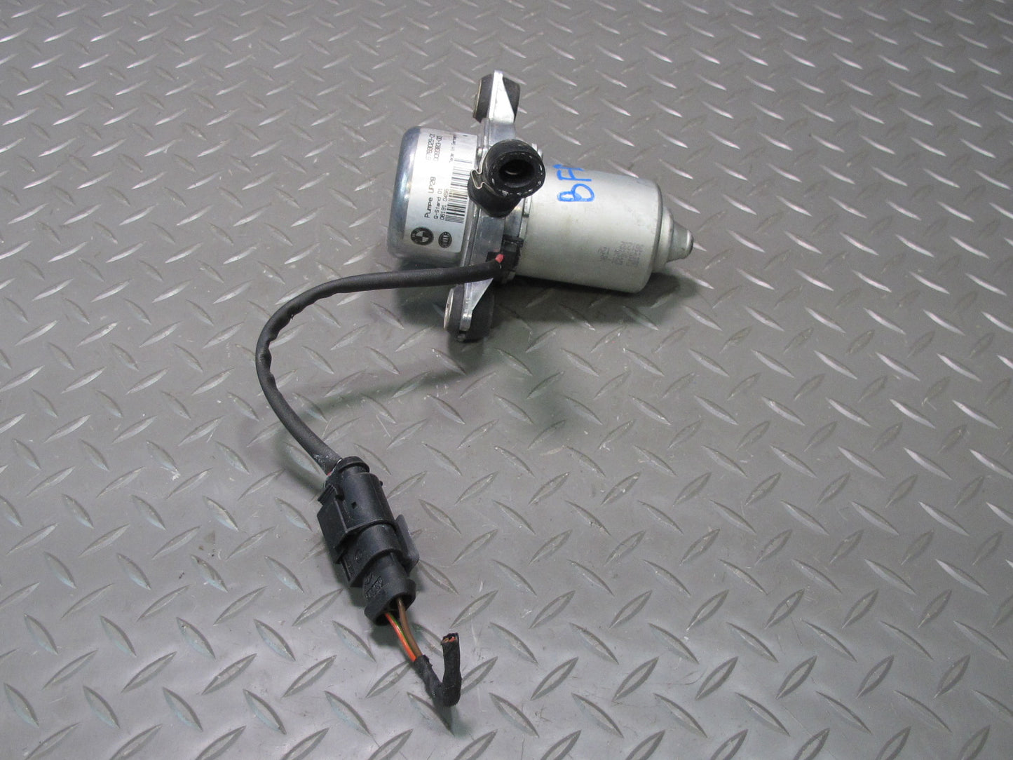 2006-2010 BMW E60 M5 M6 Power Brake Booster Vacuum Pump Motor 6769029