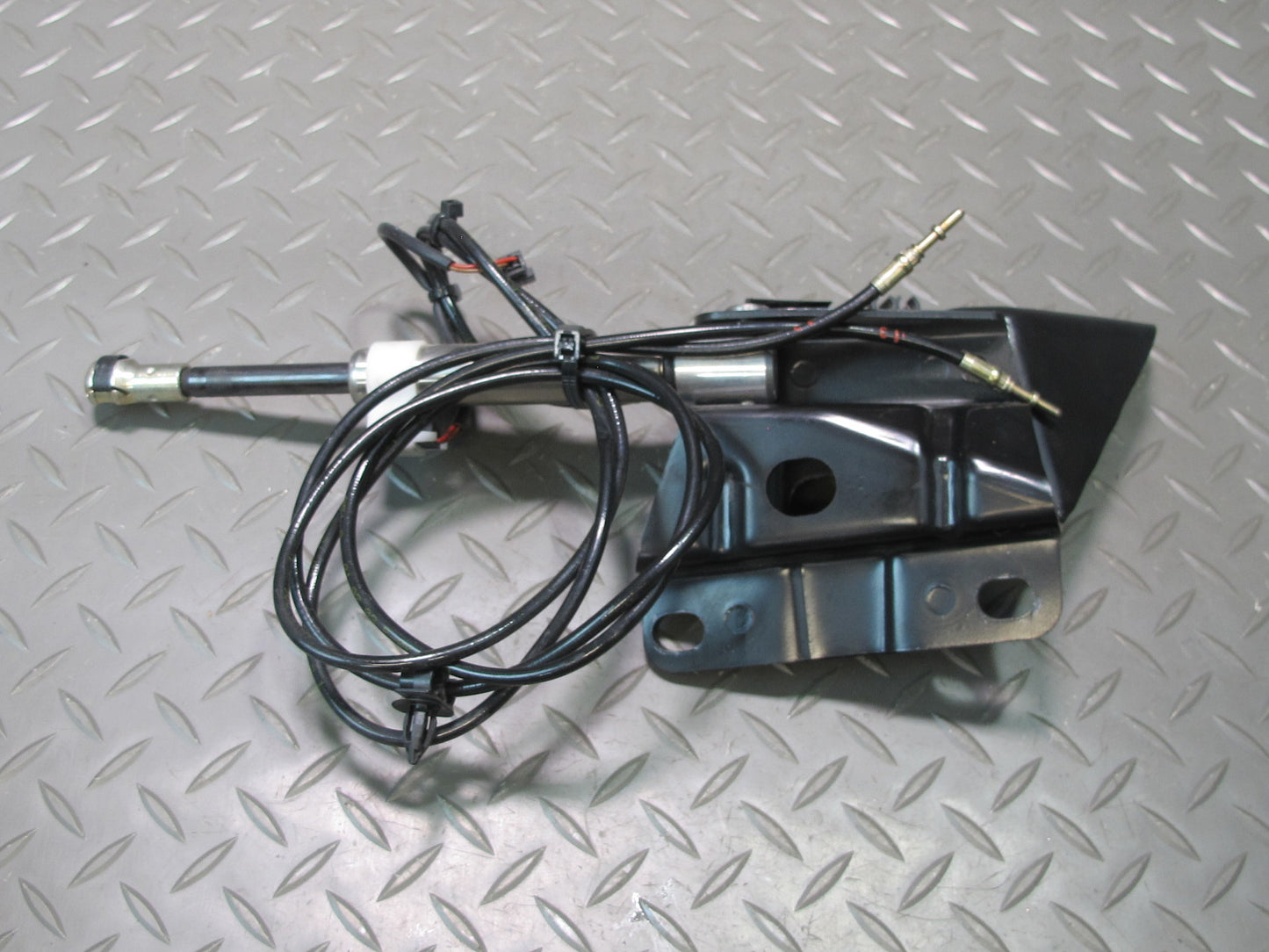 01-06 BMW E46 330Ci Conv Rear Left & Right TOP Hydraulic Cylinder w Pipe Set OEM