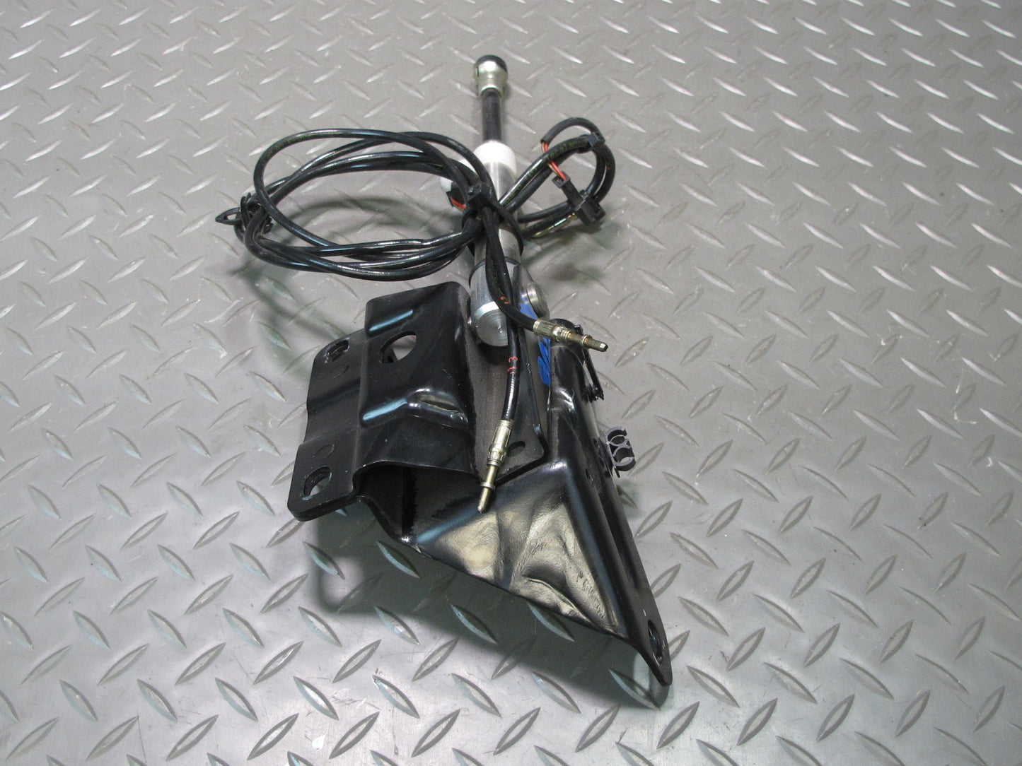 01-06 BMW E46 330Ci Conv Rear Left & Right TOP Hydraulic Cylinder w Pipe Set OEM