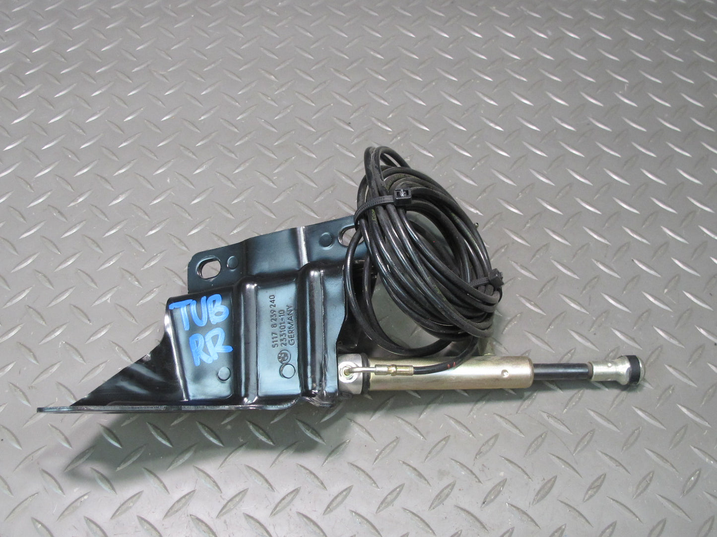 01-06 BMW E46 330Ci Conv Rear Left & Right TOP Hydraulic Cylinder w Pipe Set OEM