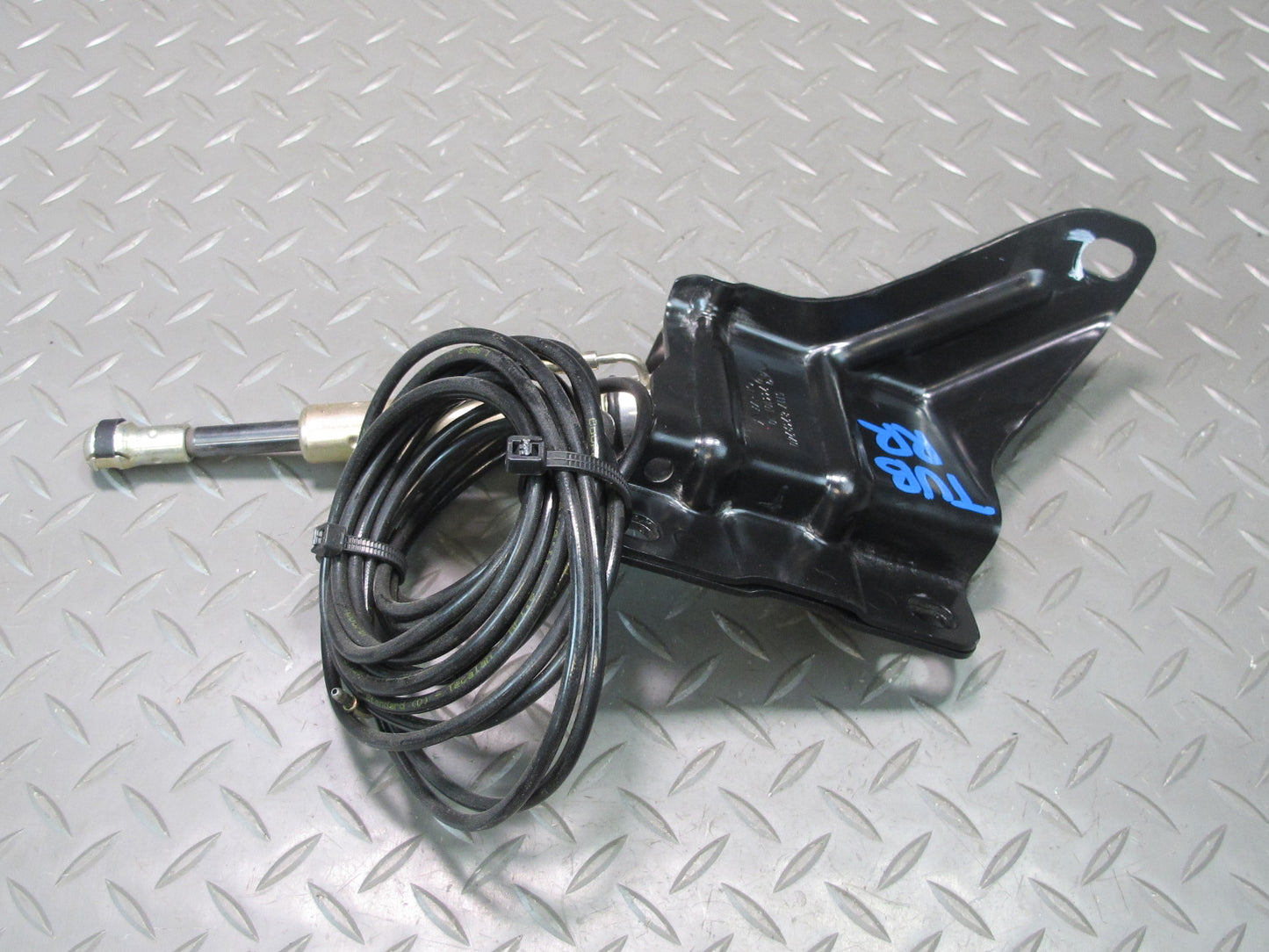 01-06 BMW E46 330Ci Conv Rear Left & Right TOP Hydraulic Cylinder w Pipe Set OEM