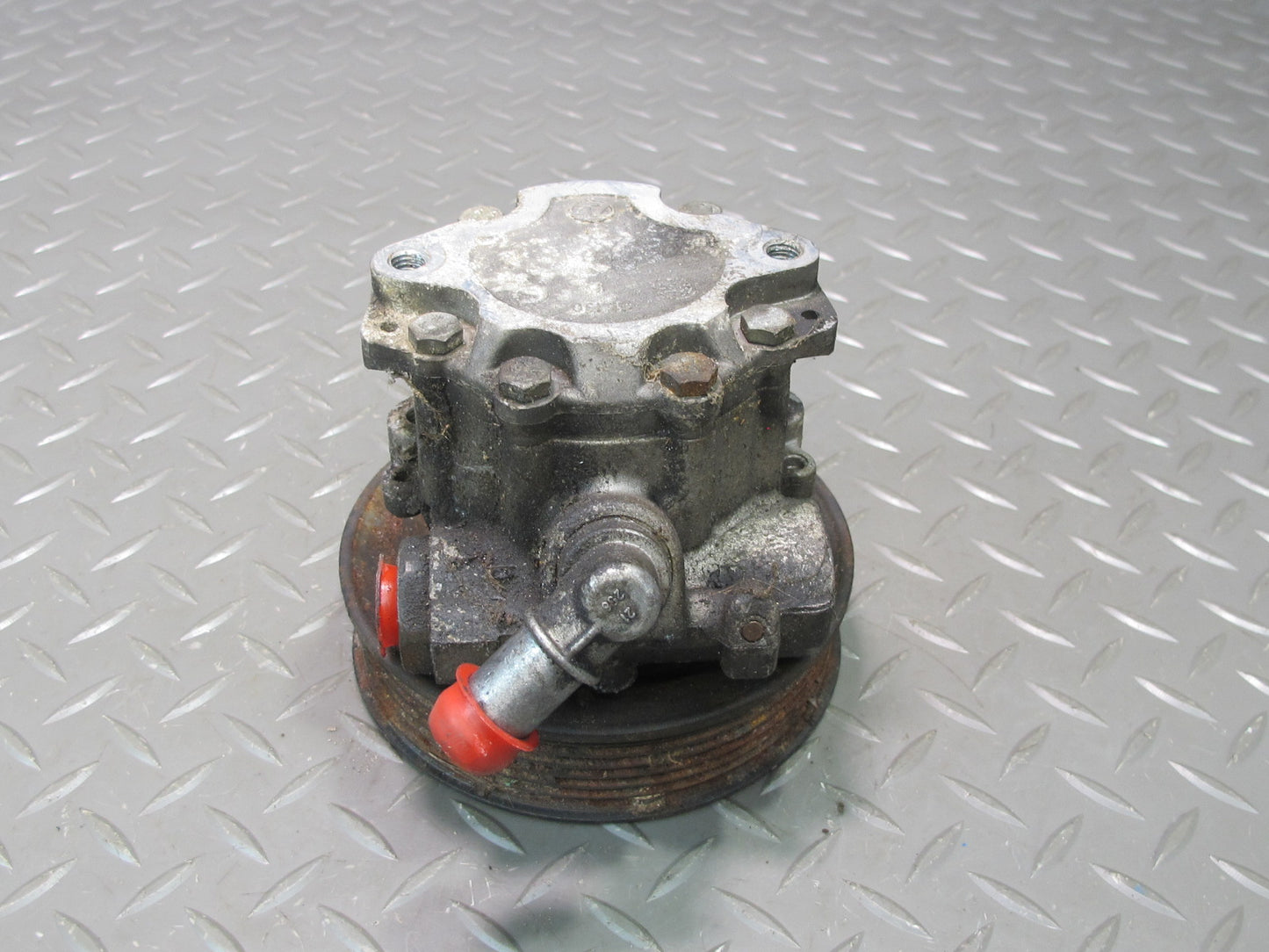 99-00 VW Eurovan T4 2.8L Power Steering Pump w Pulley OEM