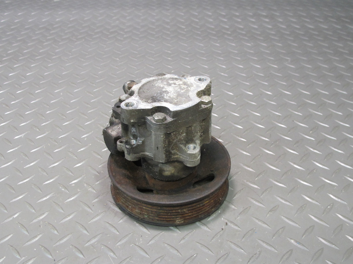 99-00 VW Eurovan T4 2.8L Power Steering Pump w Pulley OEM