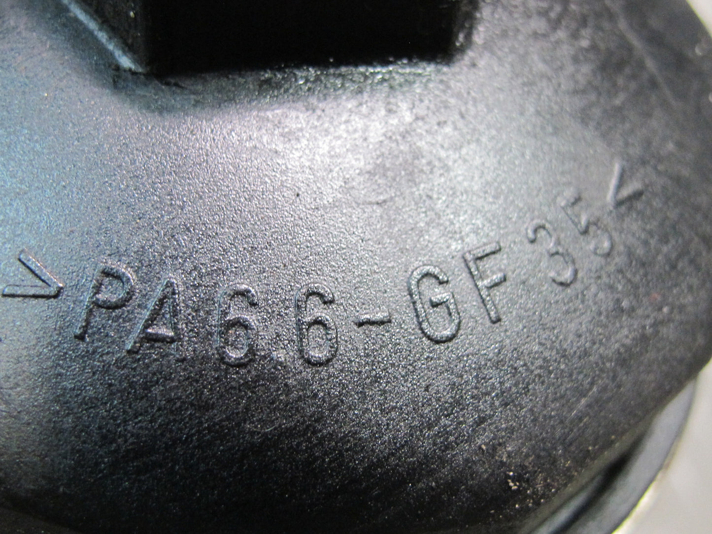 99-00 VW Eurovan T4 2.8L Engine Motor Oil Filter Housing OEM