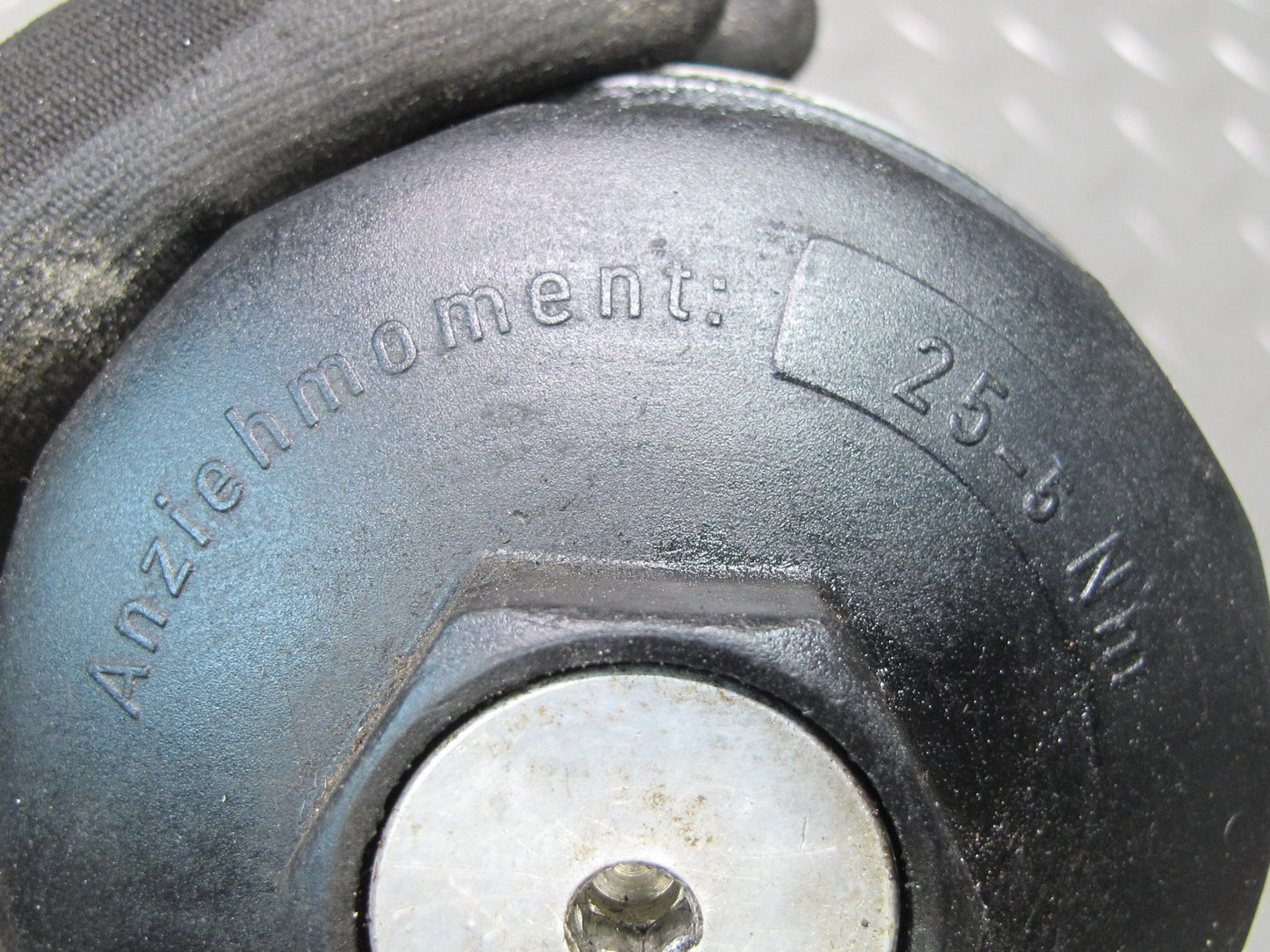 99-00 VW Eurovan T4 2.8L Engine Motor Oil Filter Housing OEM