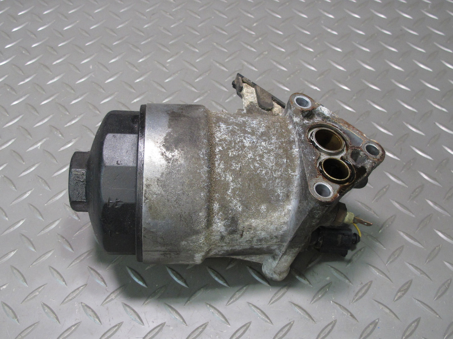 99-00 VW Eurovan T4 2.8L Engine Motor Oil Filter Housing OEM