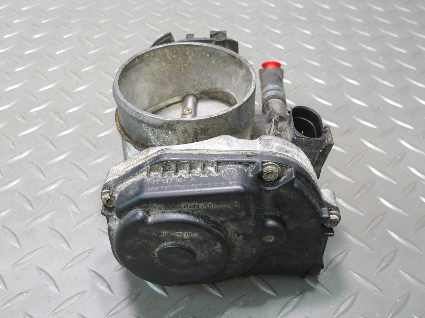 99-00 VW Eurovan T4 2.8L Engine Motor Throttle Body Actuator OEM