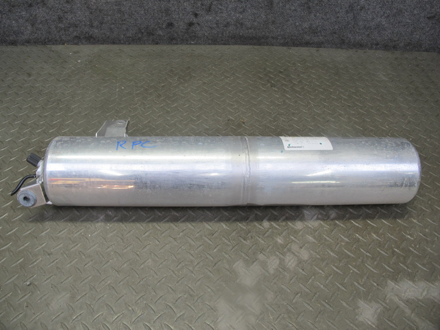 2011-2018 Porsche Cayenne 958 Air Suspension Tank Reservoir 7P0616201A