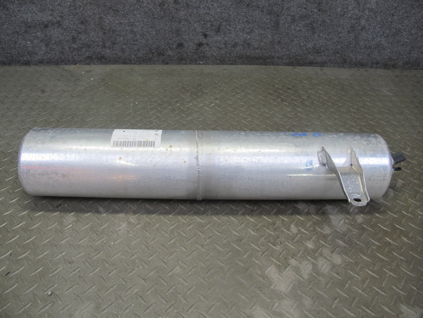 2011-2018 Porsche Cayenne 958 Air Suspension Tank Reservoir 7P0616201A