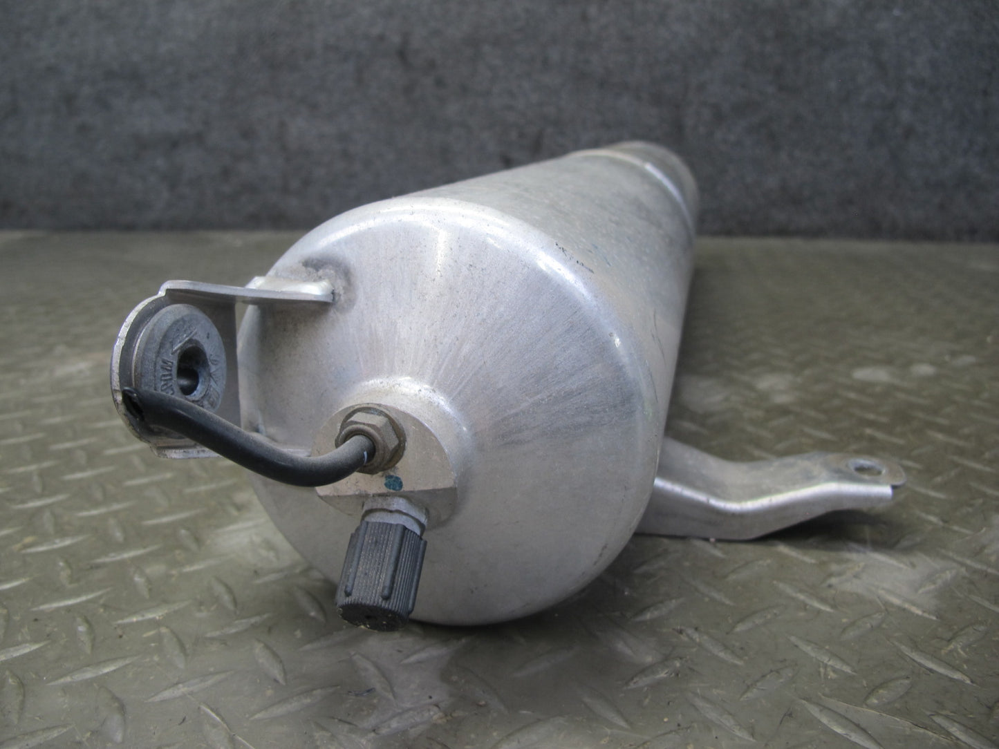 2011-2018 Porsche Cayenne 958 Air Suspension Tank Reservoir 7P0616201A