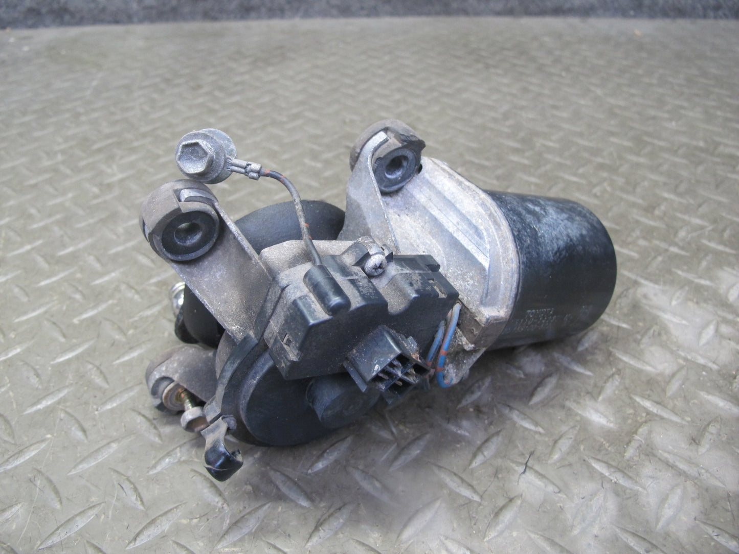 86-92 Toyota Supra MA70L Front Windshield Wiper Transmission Linkage w Motor OEM
