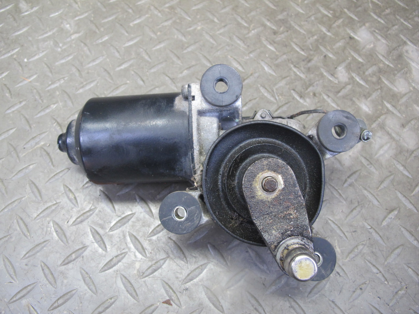 86-92 Toyota Supra MA70L Front Windshield Wiper Transmission Linkage w Motor OEM