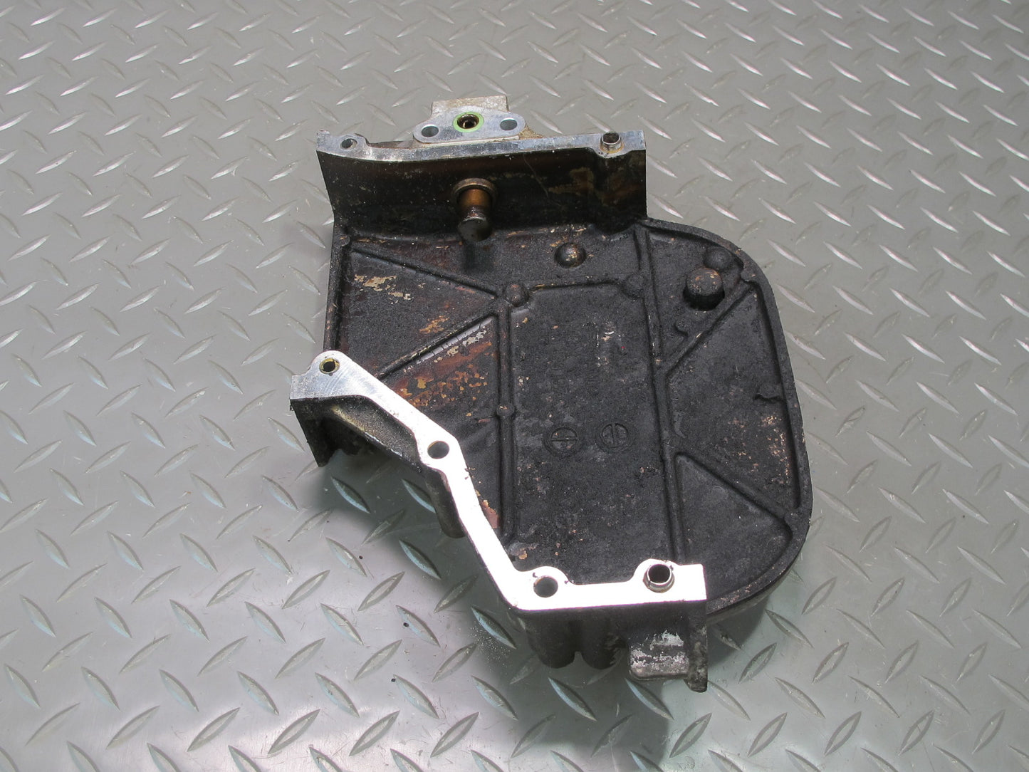 99-00 VW Eurovan T4 2.8L Engine Motor Upper Timing Chain  Plate Cover OEM