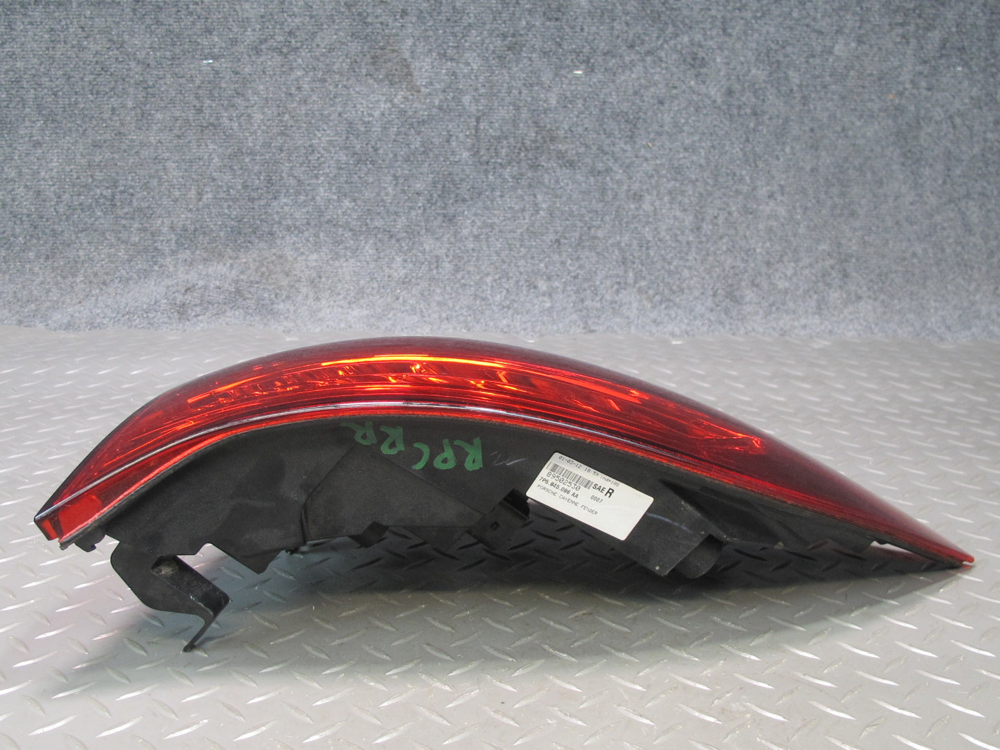 2011-2014 Porsche Cayenne 958 Rear Right Passenger Side Outer Tail Light Lamp