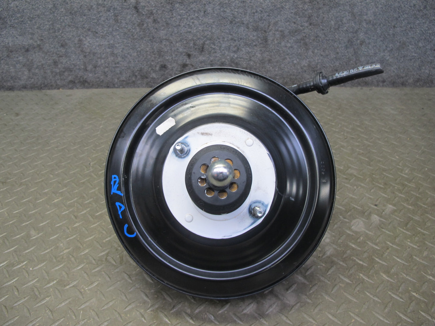 2011-2014 Porsche Cayenne S 958 Brake Booster W/ Master Cylinder & Reservoir