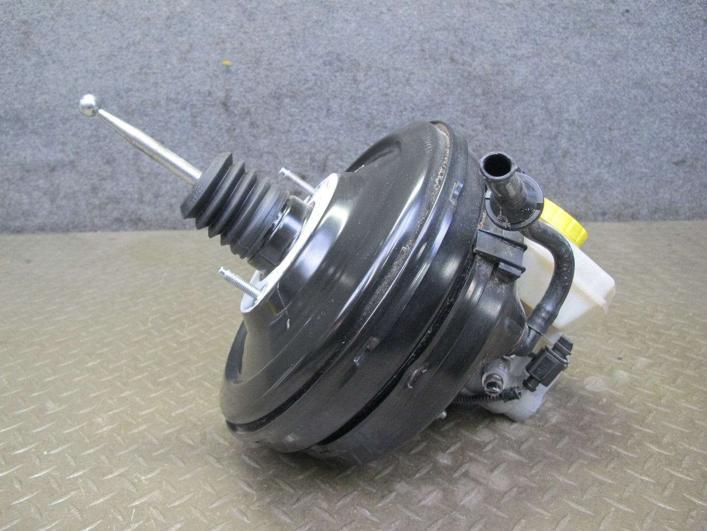 2011-2014 Porsche Cayenne S 958 Brake Booster W/ Master Cylinder & Reservoir