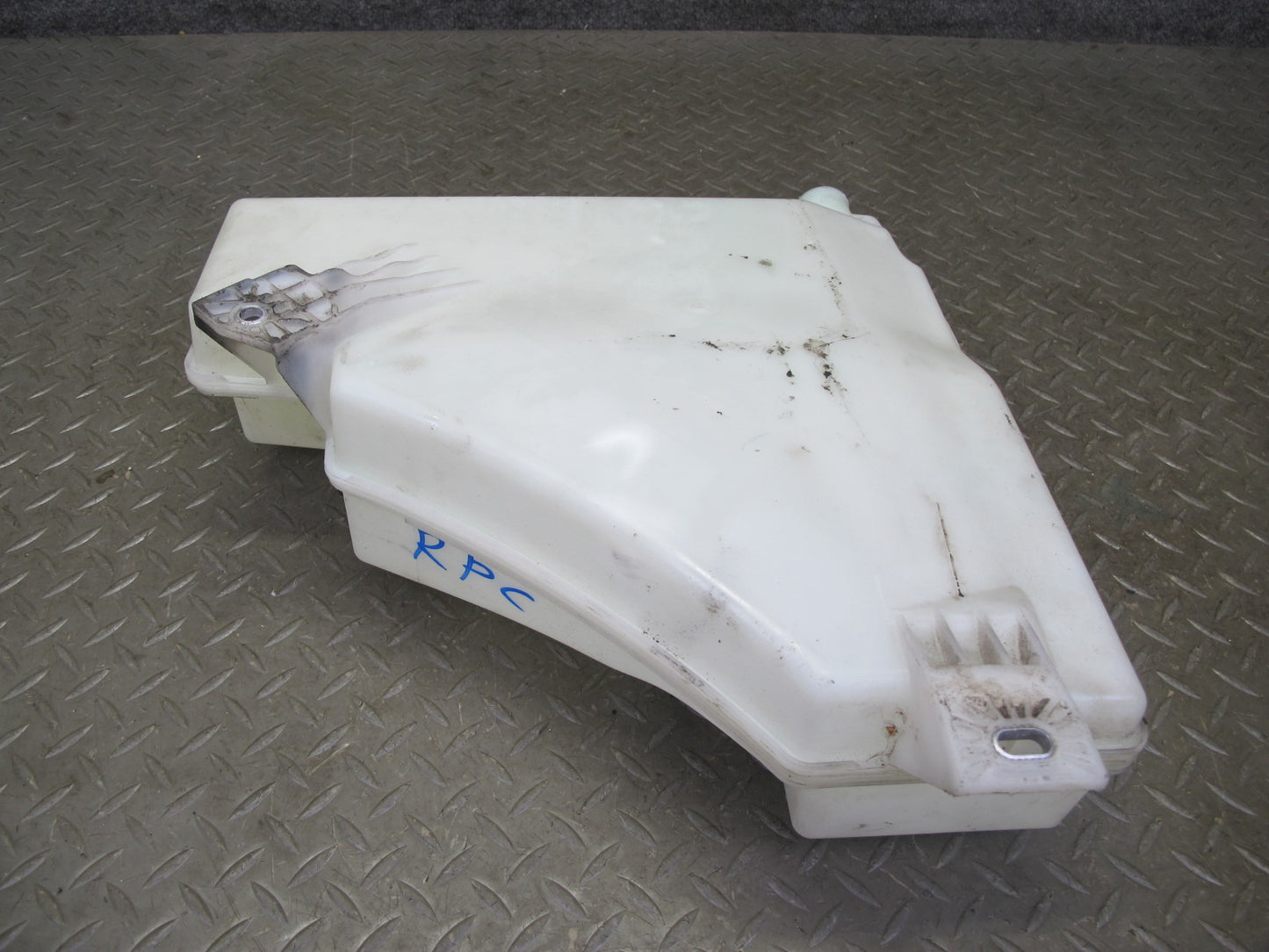 2011-2018 Porsche Cayenne 958 Windshield Washer Fluid Reservoir Tank W/ Pump