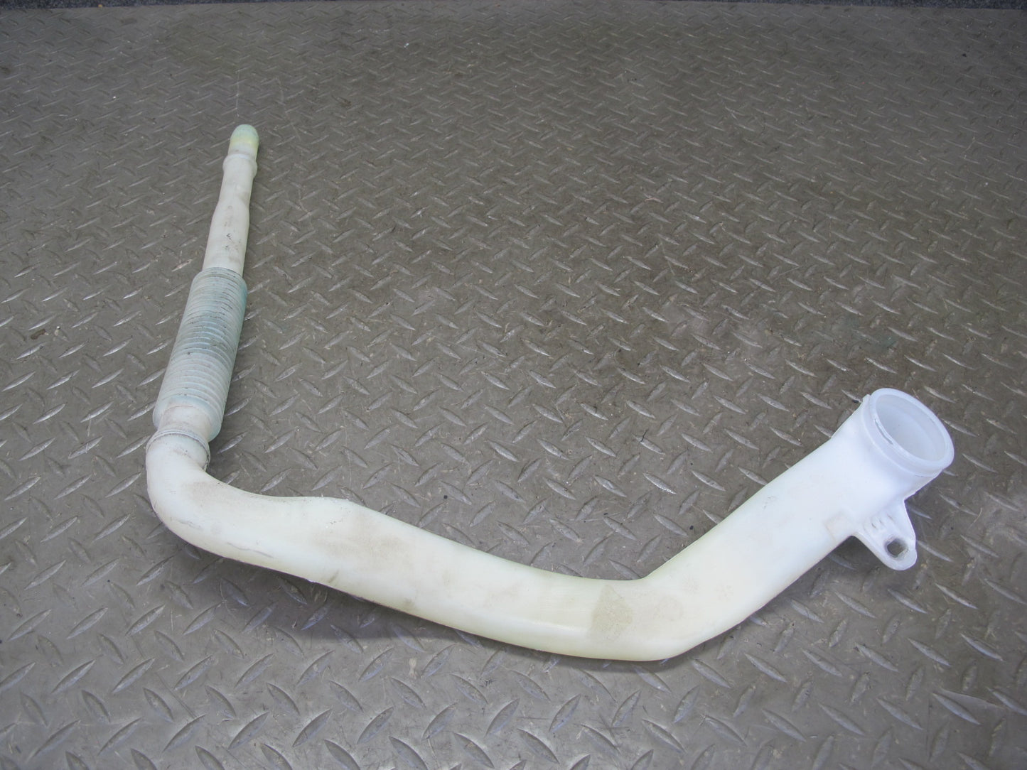2011-2018 Porsche Cayenne 958 Windshield Washer Fluid Reservoir Tank W/ Pump
