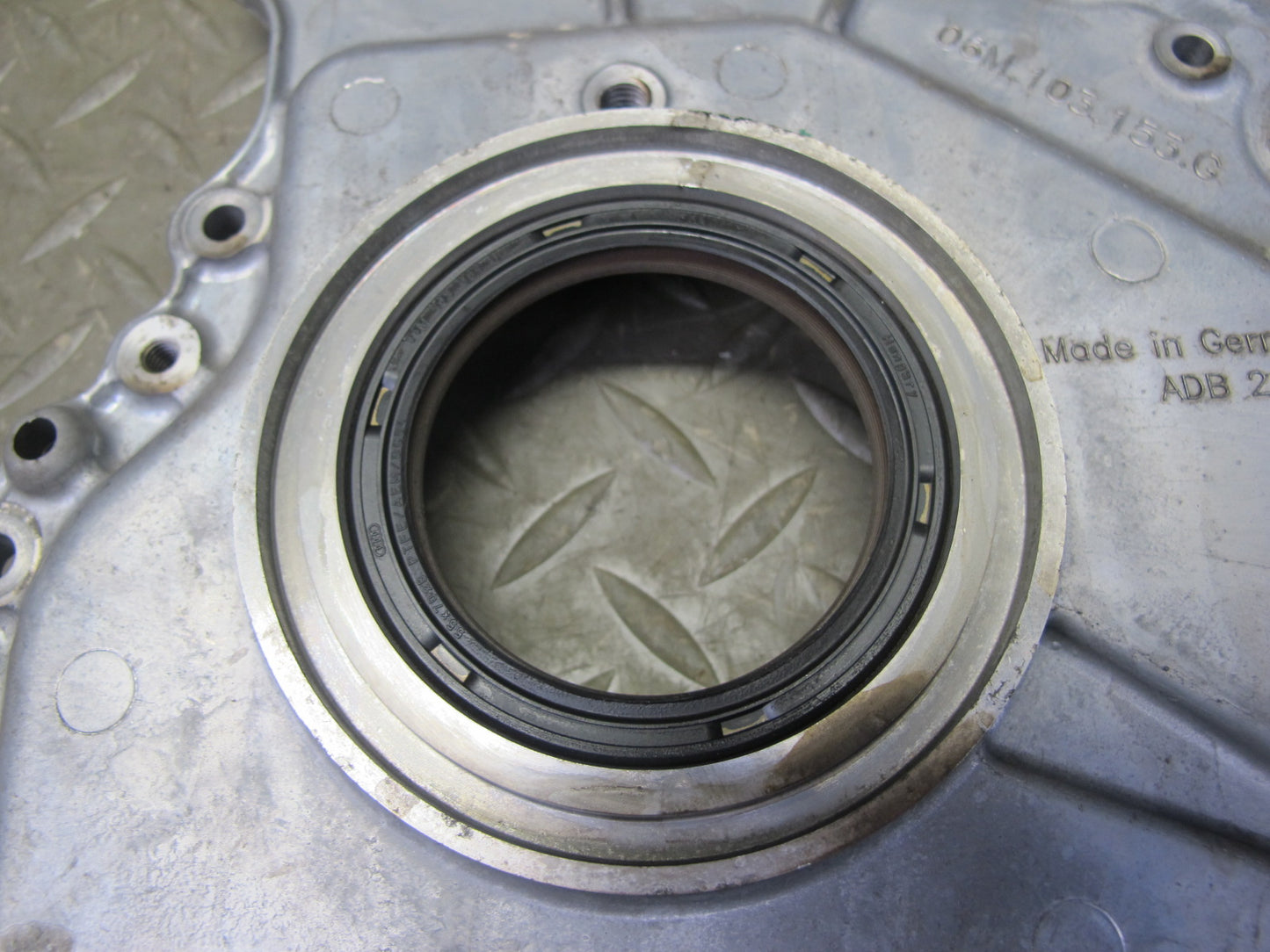 17-23 Porsche Panamera 971 2.9L Engine Sealing Flange Plate Cover 06M103153G