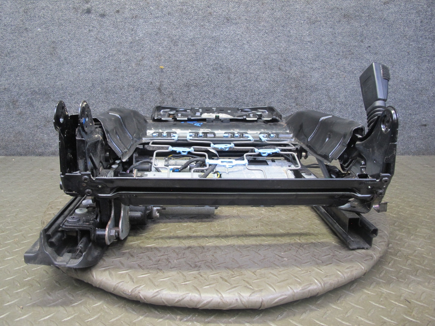 07-13 BMW E93 335i Conv Front Left Sport Seat Lower Frame Track Rail w Motor OEM