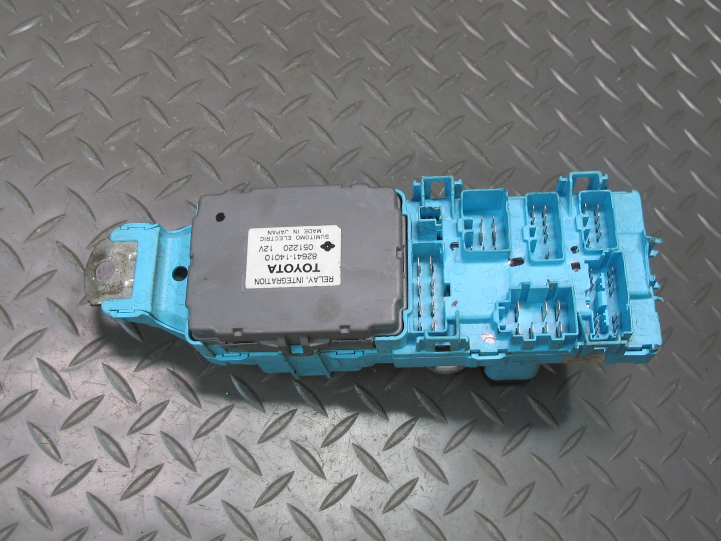 89-92 Toyota Supra MK3 MA70L Integration Relay Fuse Box Module OEM