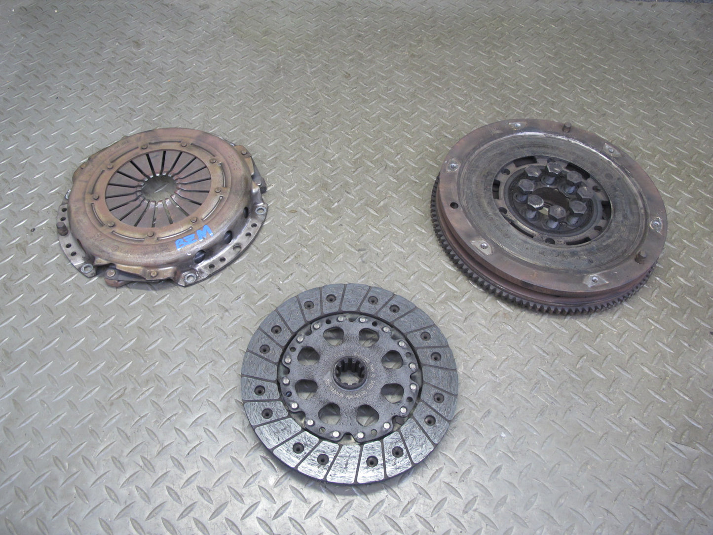 96-99 BMW E36/7 Z3 1.9L M44 M/T Transmission Flywheel Clutch Pressure Plate OEM
