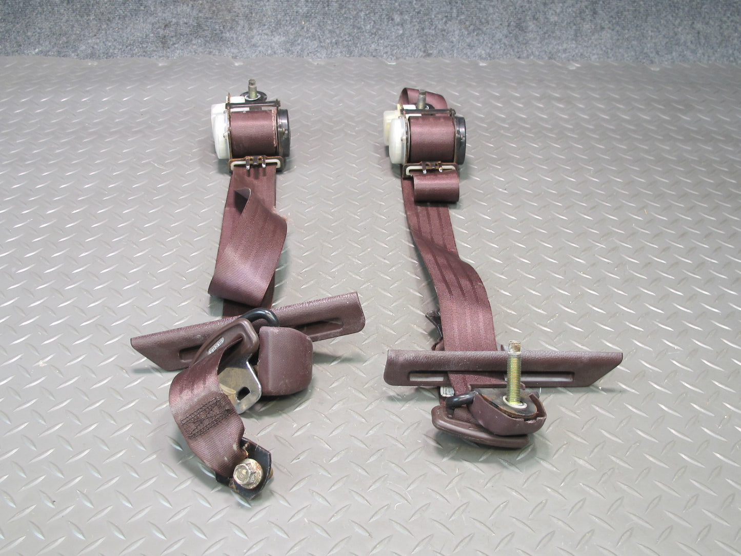 89-92 TOYOTA SUPRA MK3 REAR RIGHT & LEFT SIDE SEATBELT RETRACTOR SET OEM