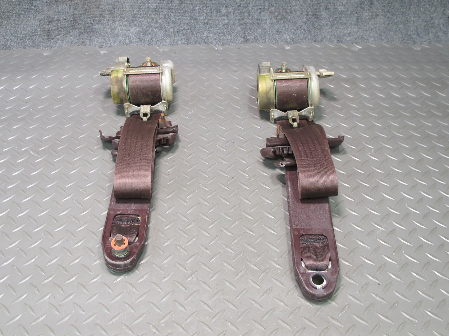 89-92 TOYOTA SUPRA MK3 FRONT RIGHT & LEFT SIDE SEATBELT RETRACTOR SET OEM