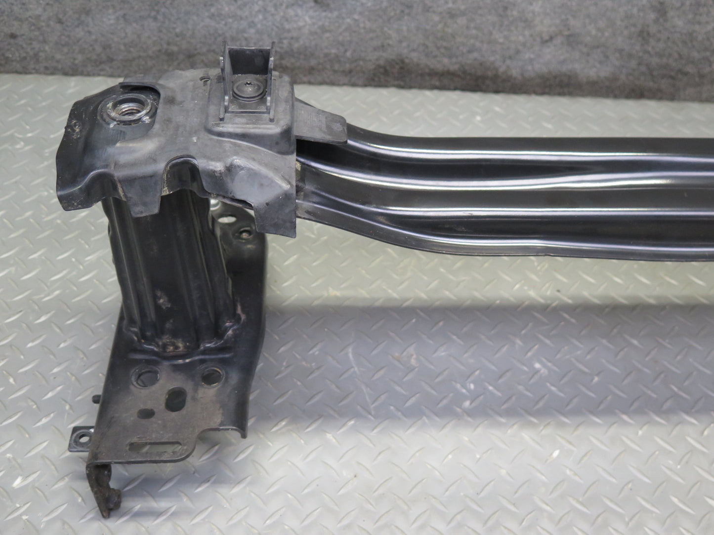 2011-2018 Porsche Cayenne 958 Front Bumper Reinforcement Impact Bar