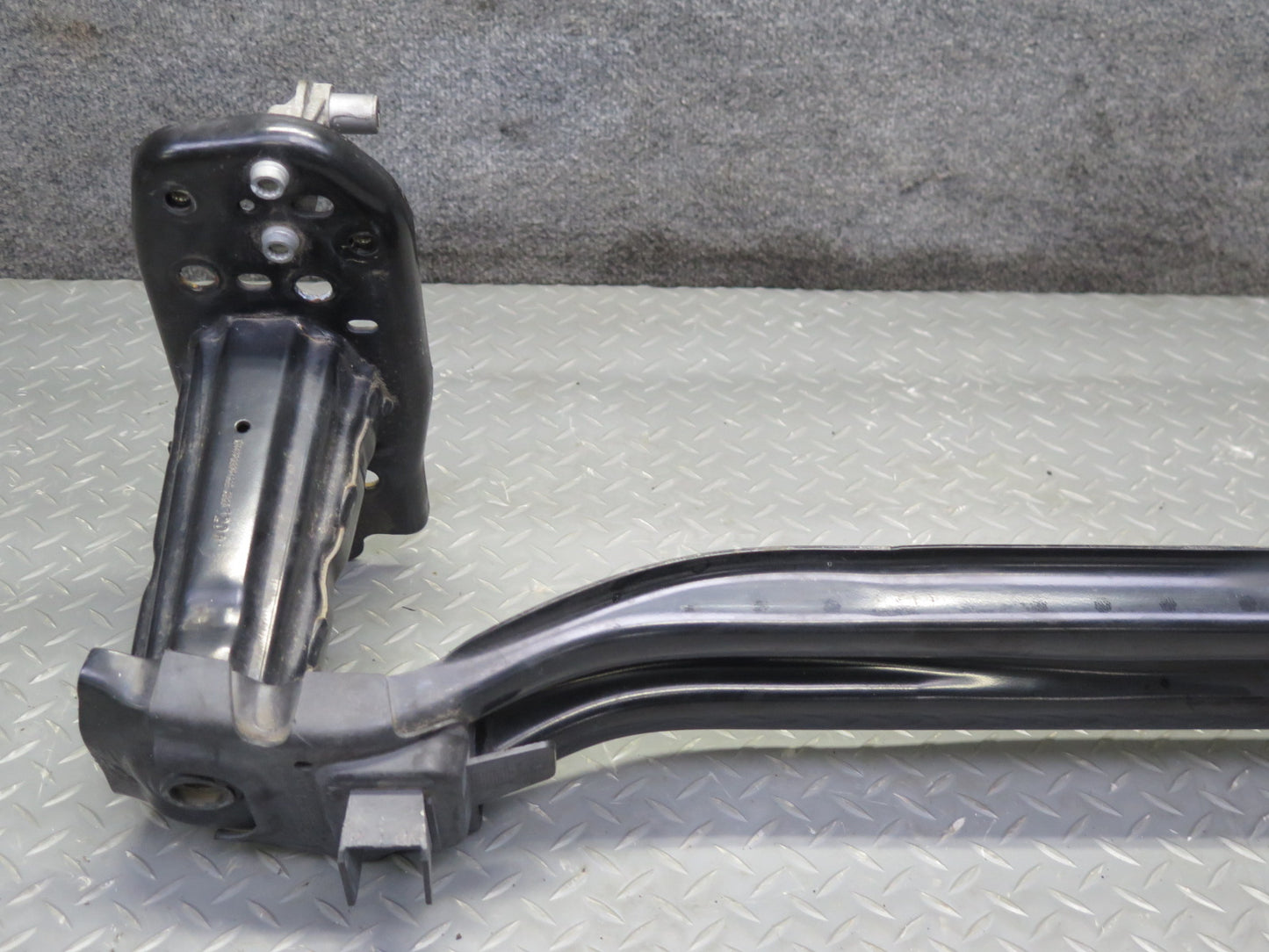2011-2018 Porsche Cayenne 958 Front Bumper Reinforcement Impact Bar