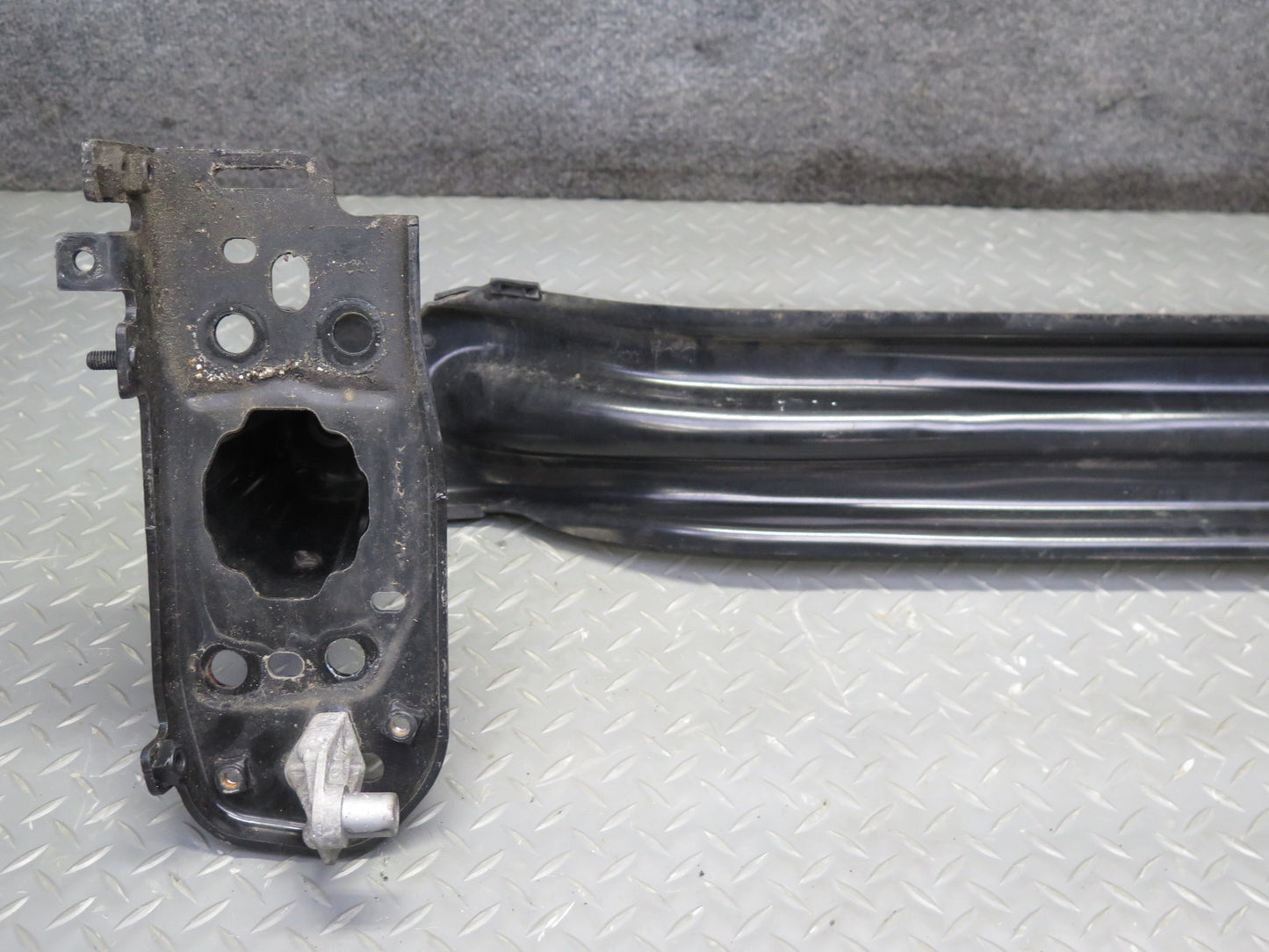 2011-2018 Porsche Cayenne 958 Front Bumper Reinforcement Impact Bar