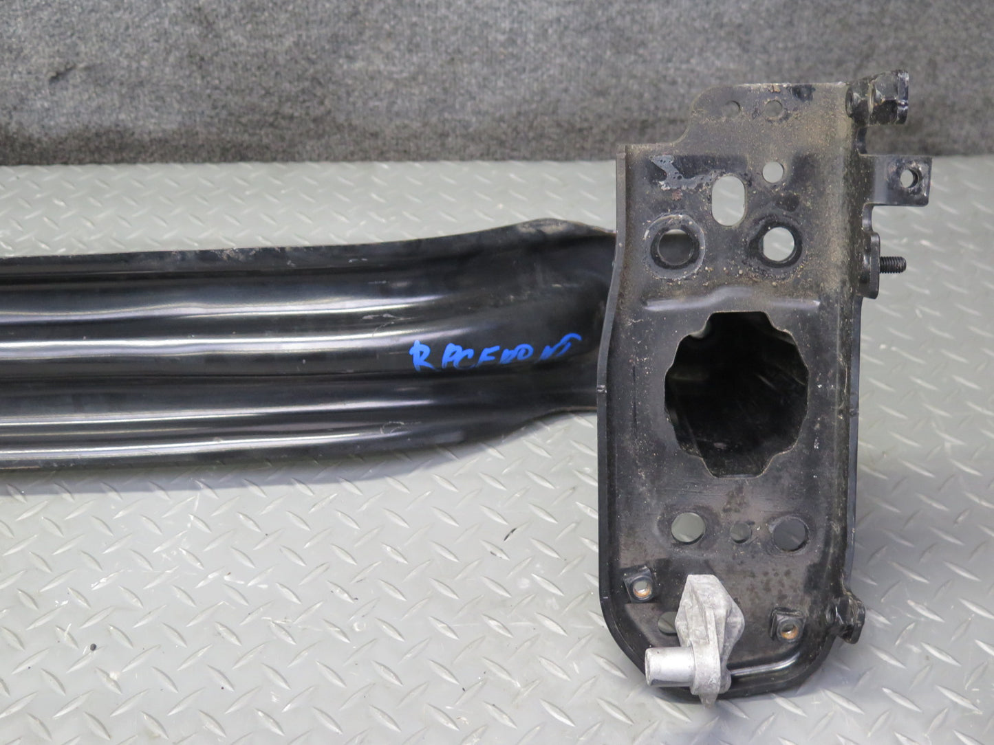 2011-2018 Porsche Cayenne 958 Front Bumper Reinforcement Impact Bar