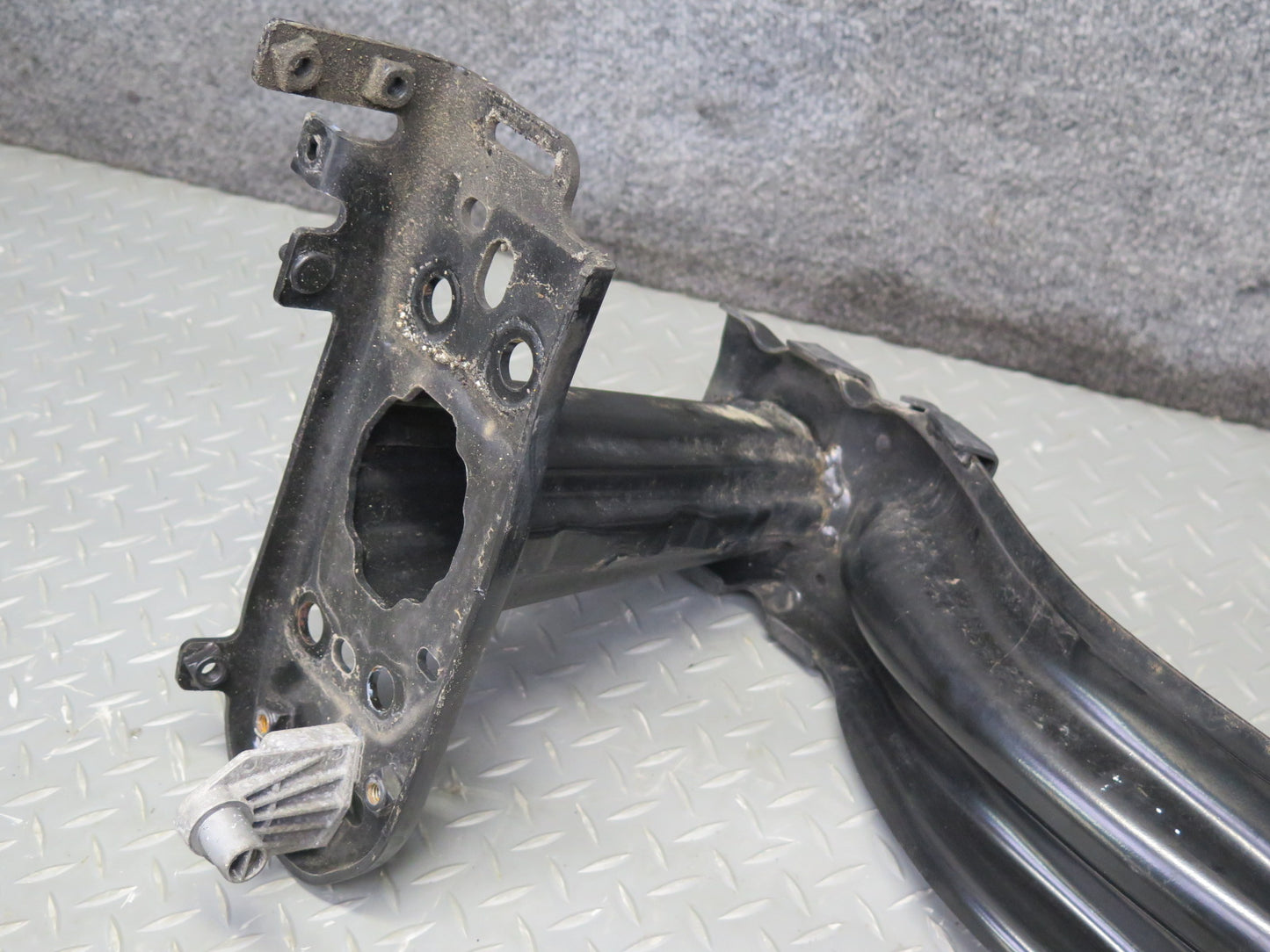 2011-2018 Porsche Cayenne 958 Front Bumper Reinforcement Impact Bar