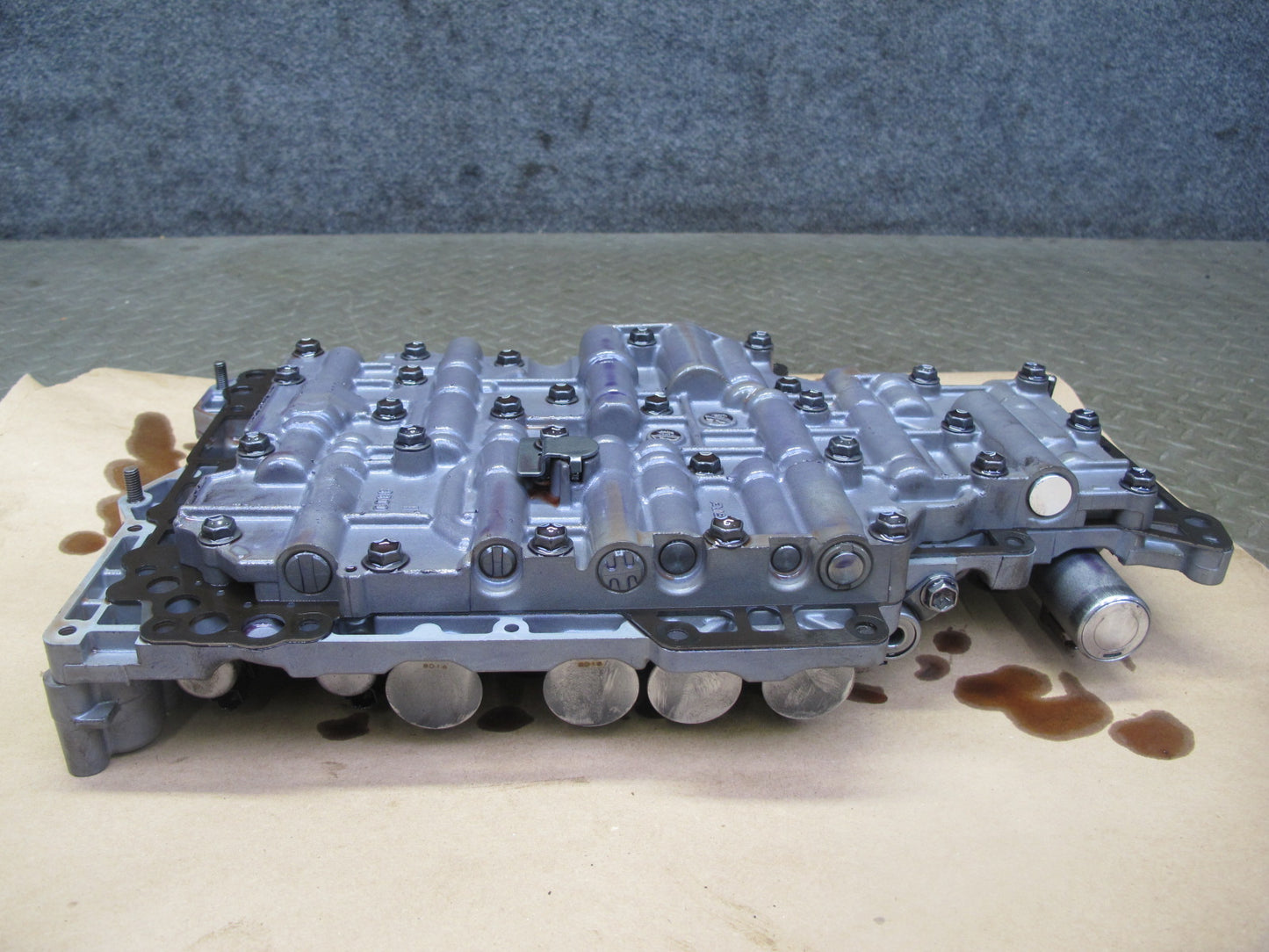 08-09 Lexus USE20L Is-f AA80E A/T Auto Transmission Valve Body Mechatronic OEM