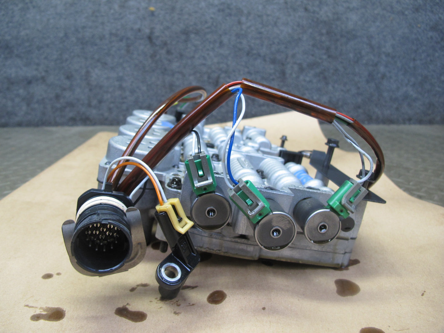 04-06 BMW E46 330i 330Ci A5S 390R A/T Transmission Valve Body Mechatronic OEM