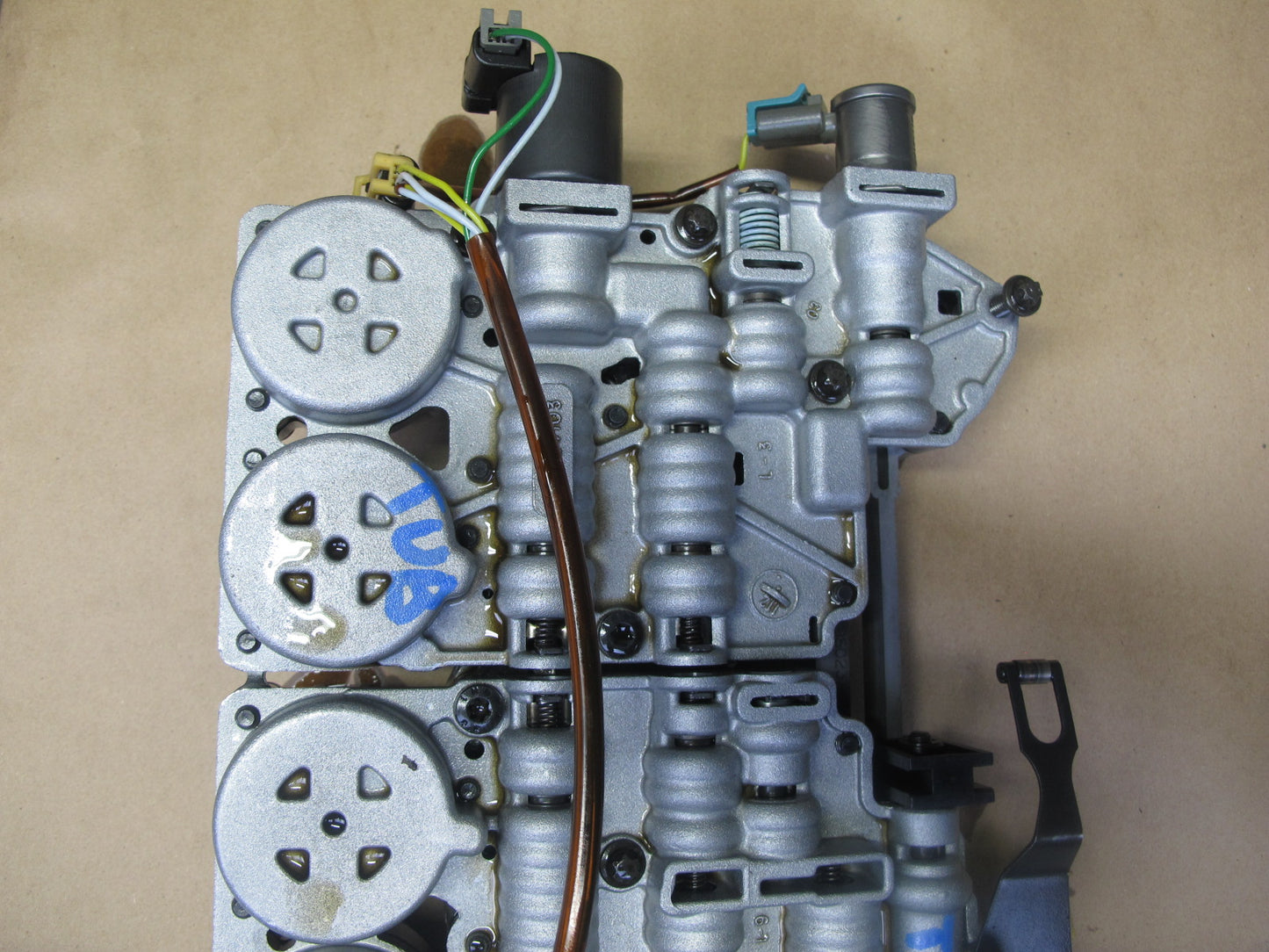 04-06 BMW E46 330i 330Ci A5S 390R A/T Transmission Valve Body Mechatronic OEM