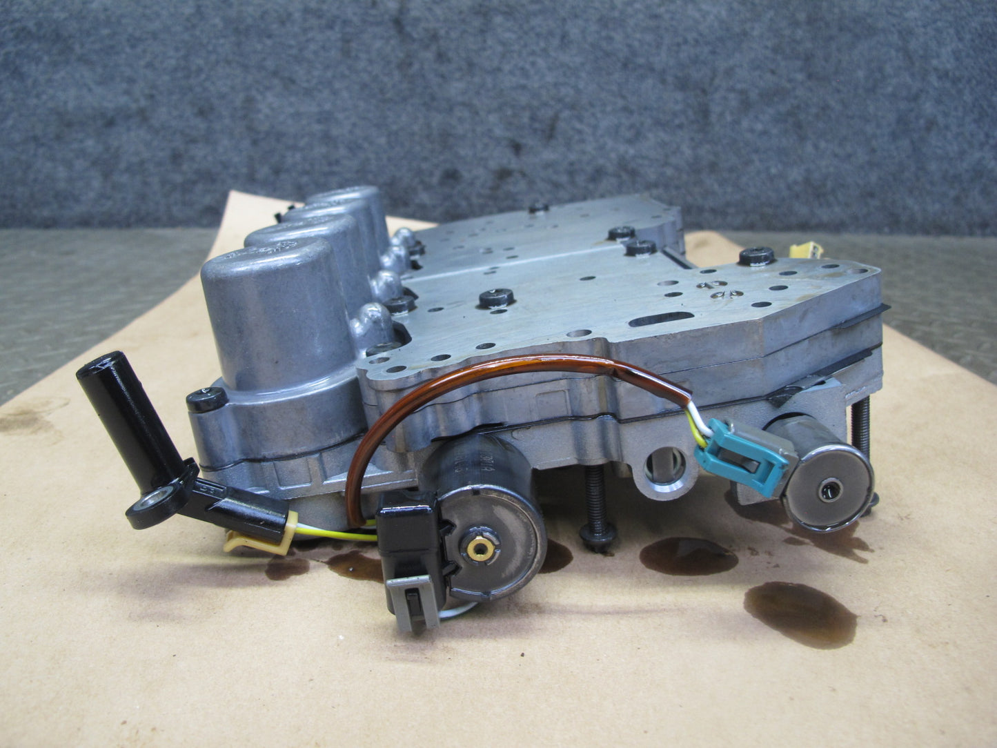 04-06 BMW E46 330i 330Ci A5S 390R A/T Transmission Valve Body Mechatronic OEM