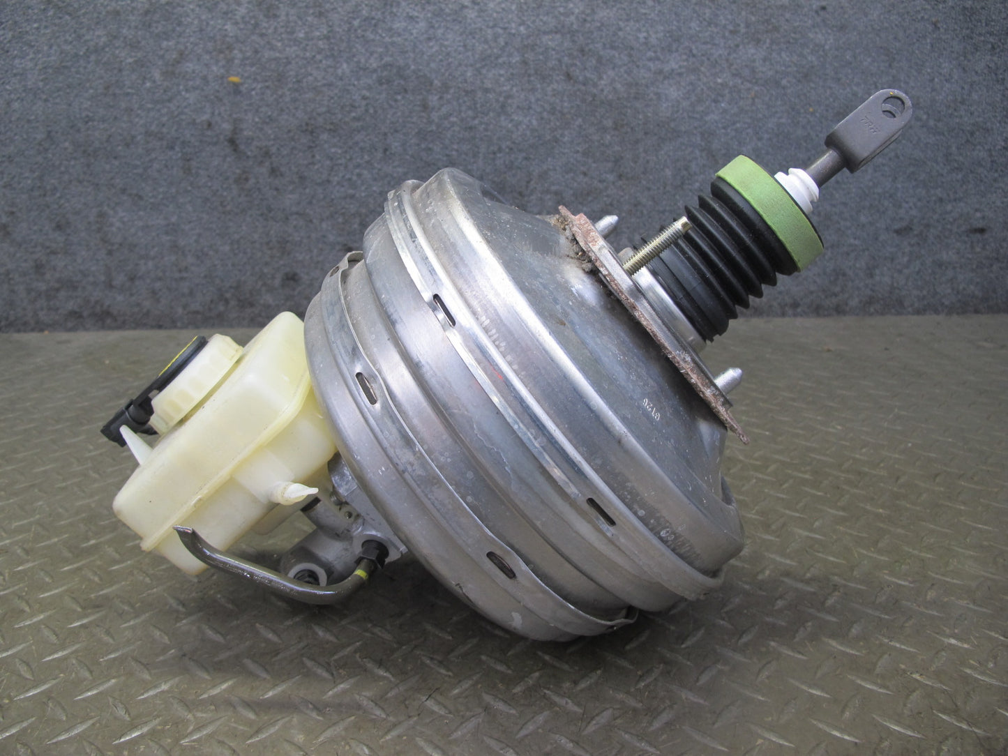 2006-2010 BMW E60 M5 Brake Master Cylinder Booster Fluid Reservoir Tank 55K Mile