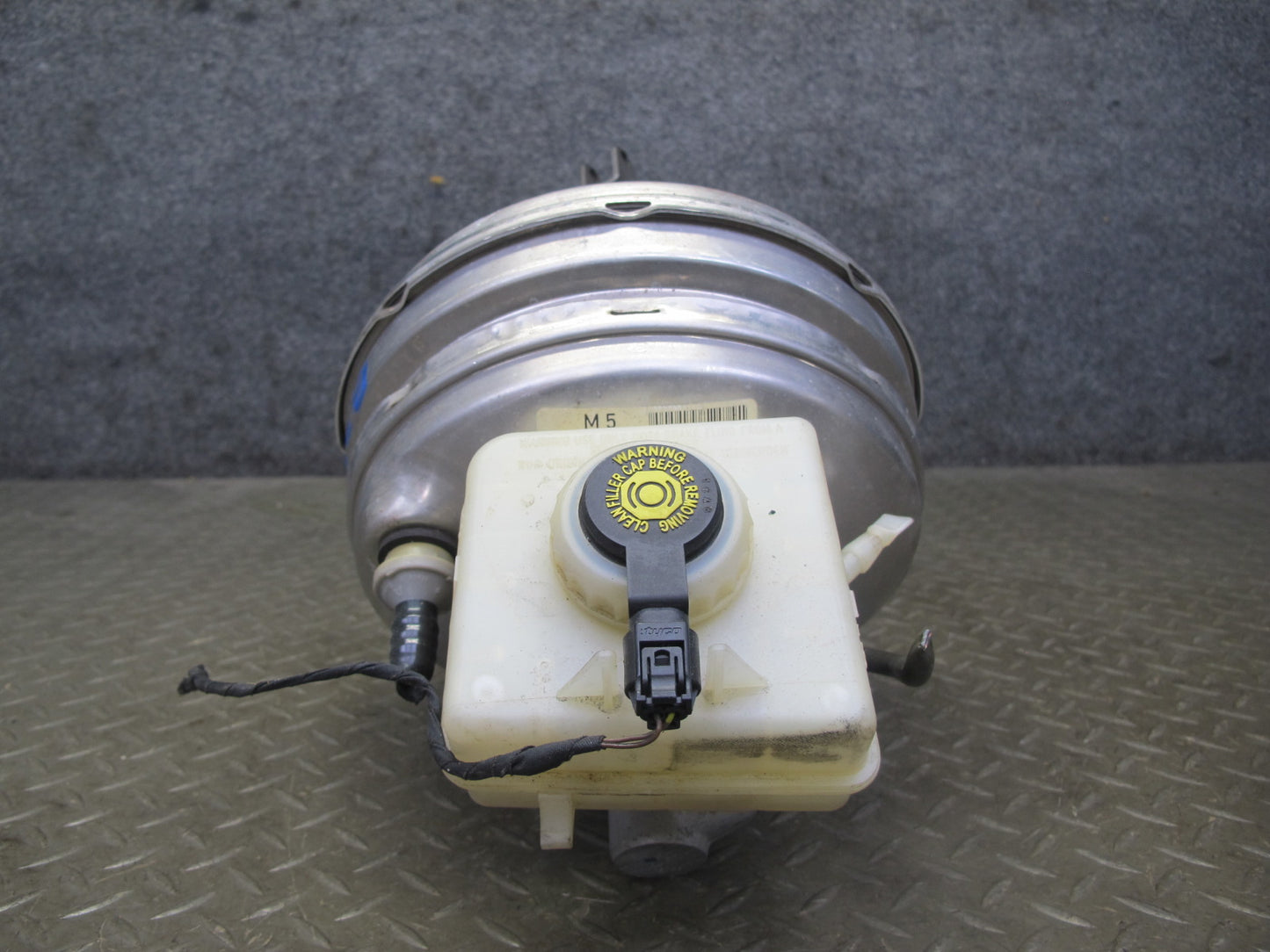 2006-2010 BMW E60 M5 Brake Master Cylinder Booster Fluid Reservoir Tank 55K Mile