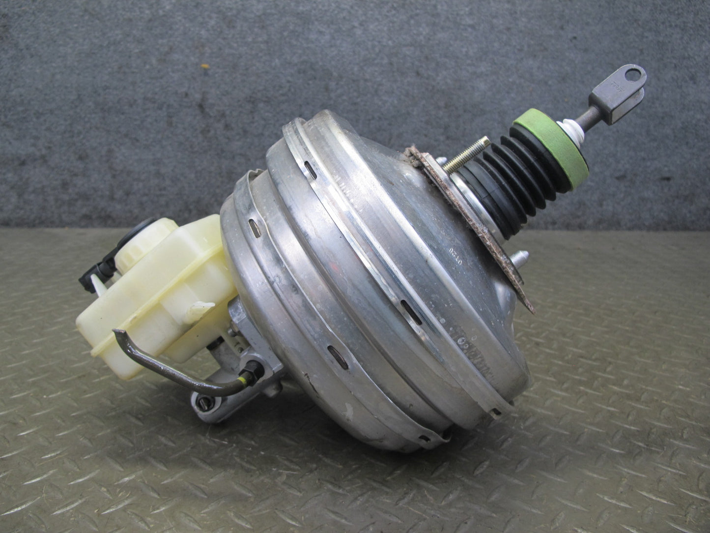 2006-2010 BMW E60 M5 Brake Master Cylinder Booster Fluid Reservoir Tank 55K Mile