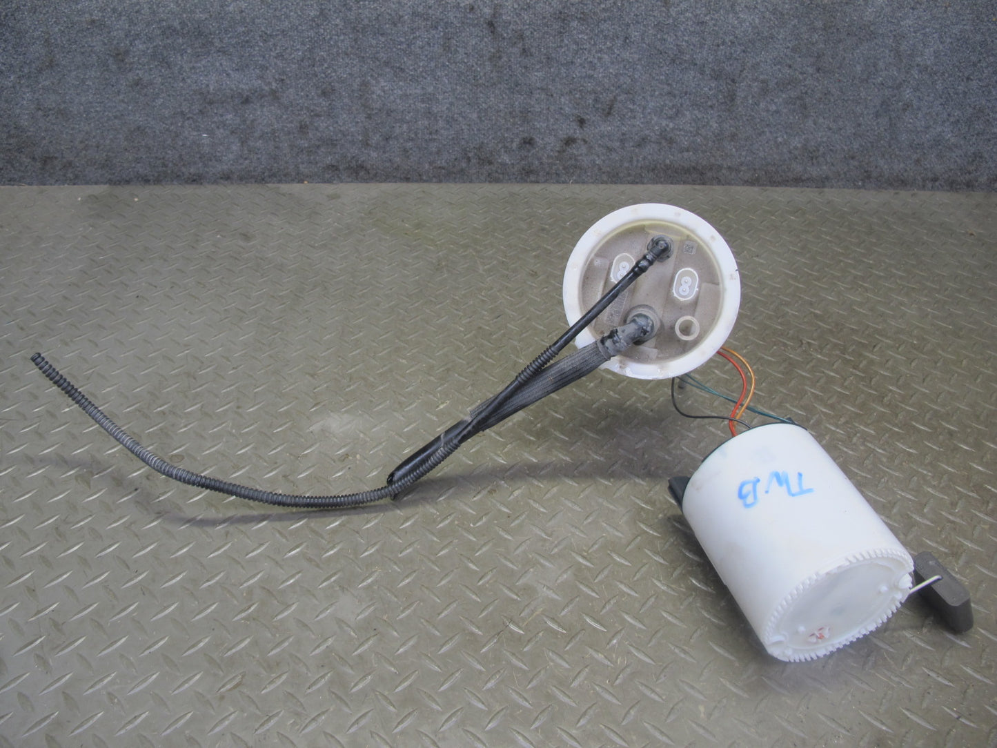 07-13 BMW E90 E92 E93 335i N54 Set of 2 Fuel Pump Level Sensor Sending Unit OEM