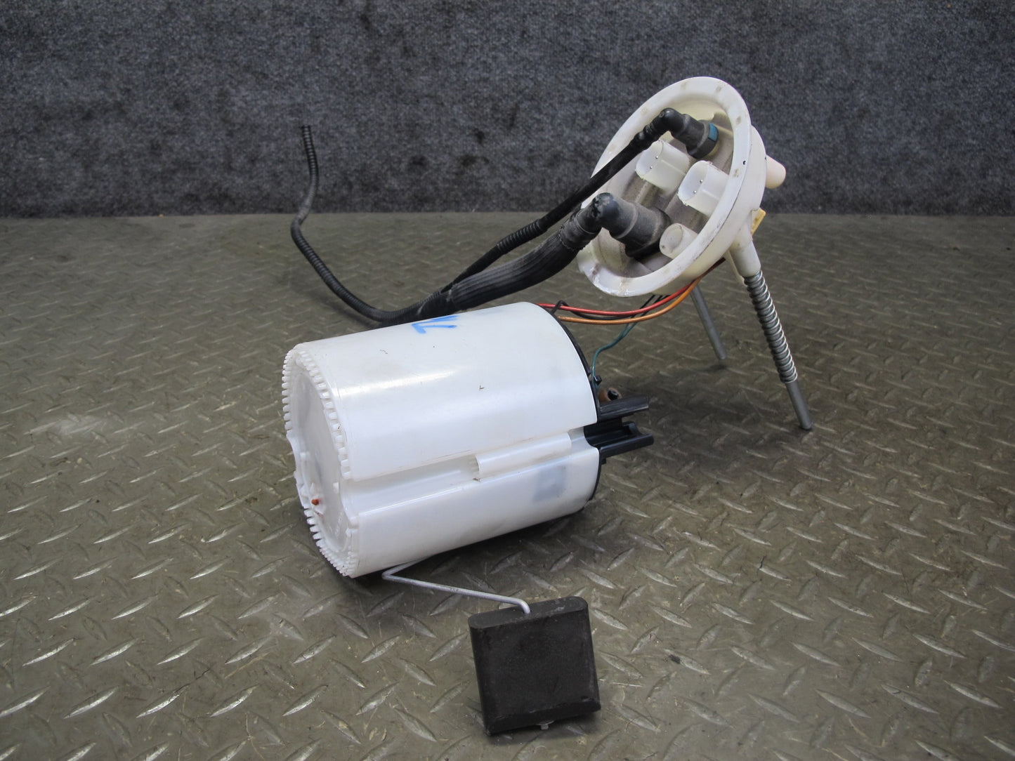 07-13 BMW E90 E92 E93 335i N54 Set of 2 Fuel Pump Level Sensor Sending Unit OEM