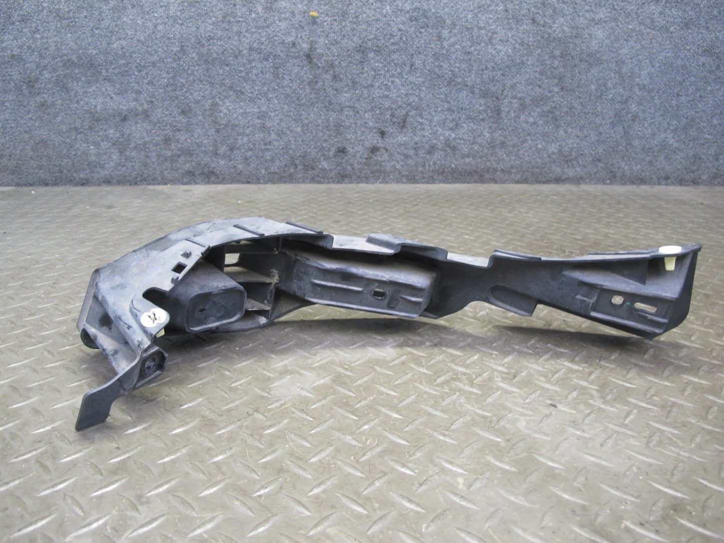 2011-2014 Porsche Cayenne 958 Rear Bumper Mount Bracket Support Set of 5
