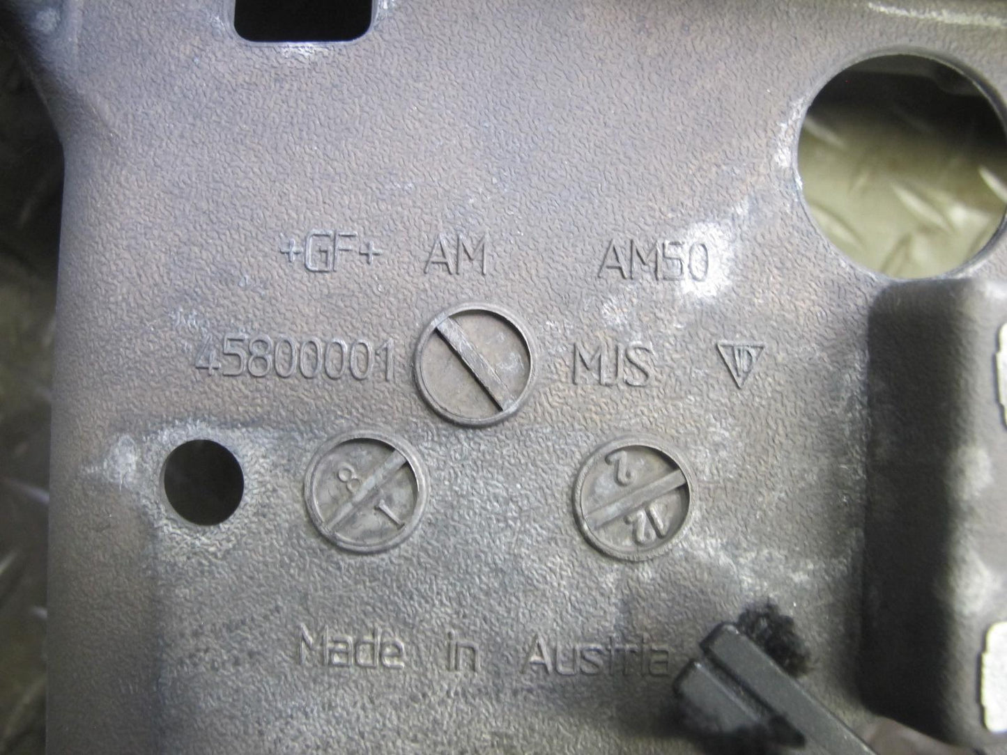 2011-2018 Porsche Cayenne 958 Front Dash Center Console Frame Panel Assembly