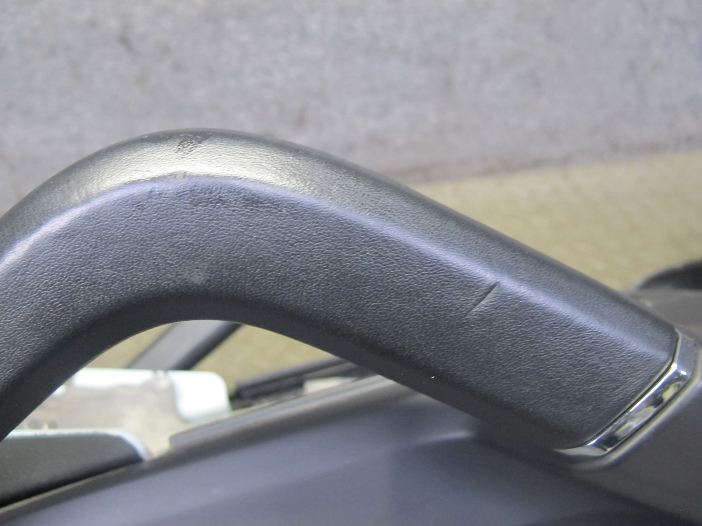 2011-2018 Porsche Cayenne 958 Front Dash Center Console Frame Panel Assembly