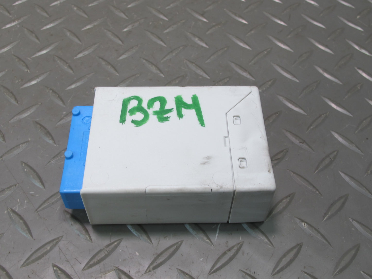 96-02 BMW E36/7 Z3 Windshield Wiper Relay Control Module 8366381 OEM