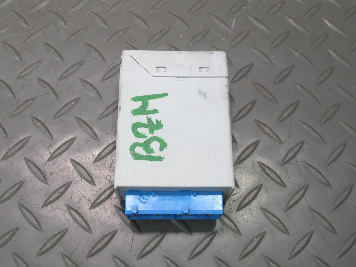 96-02 BMW E36/7 Z3 Windshield Wiper Relay Control Module 8366381 OEM