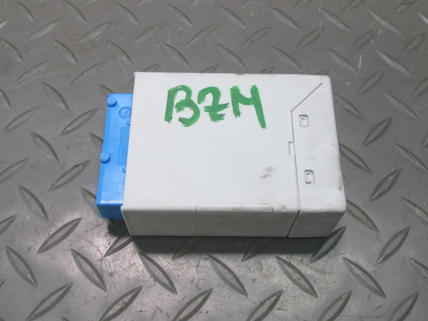 96-02 BMW E36/7 Z3 Windshield Wiper Relay Control Module 8366381 OEM