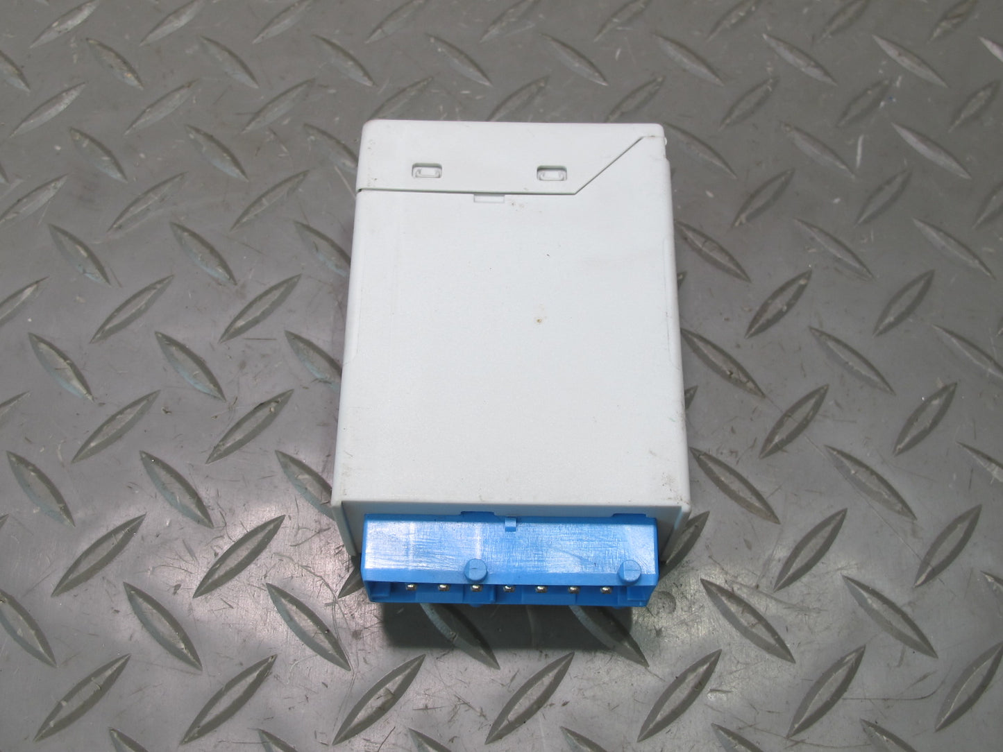 96-02 BMW E36/7 Z3 Windshield Wiper Relay Control Module 8366381 OEM