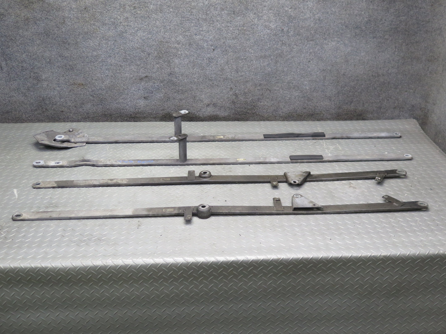 07-13 BMW E93 335i Conv Set of 4 Rear Pull Rod & Front V-brace Bracket 64K OEM